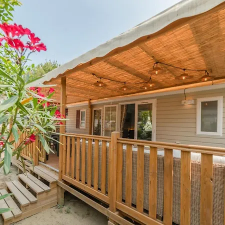 Holiday home Mobil Les Pieds Dans L'eau Canet-en-Roussillon