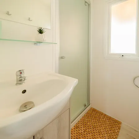 Mobil Les Pieds Dans L'eau * קאנט אן רוסיון